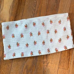 White bandeau with flowers